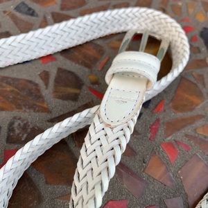 3/$15!!  Dockers White Weave Belt